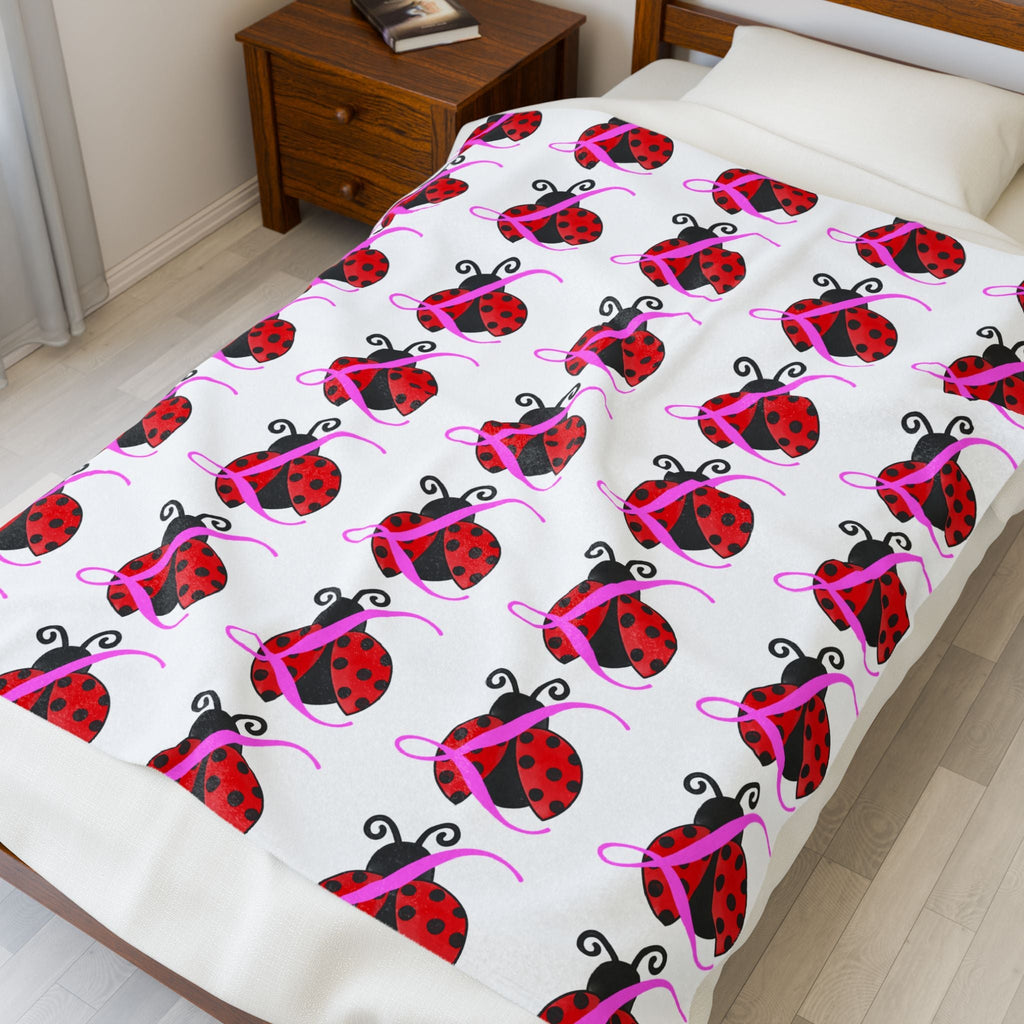 Ladybug Pattern Velveteen Plush Blanket — Cute Red Ladybug Throw for Kids & Nursery - 314 Originals